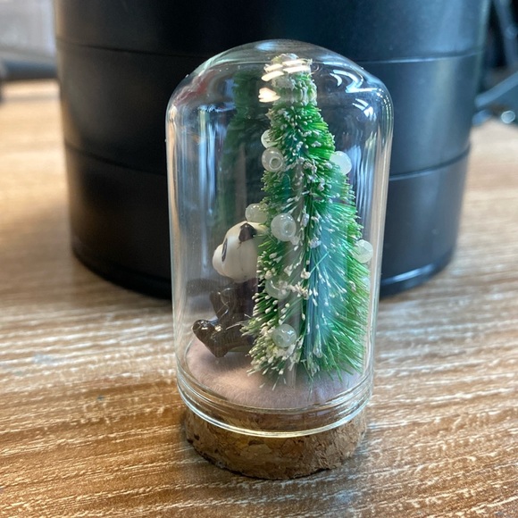 Miniature Diorama Panda in Glass Dome Cloche - Picture 7 of 12